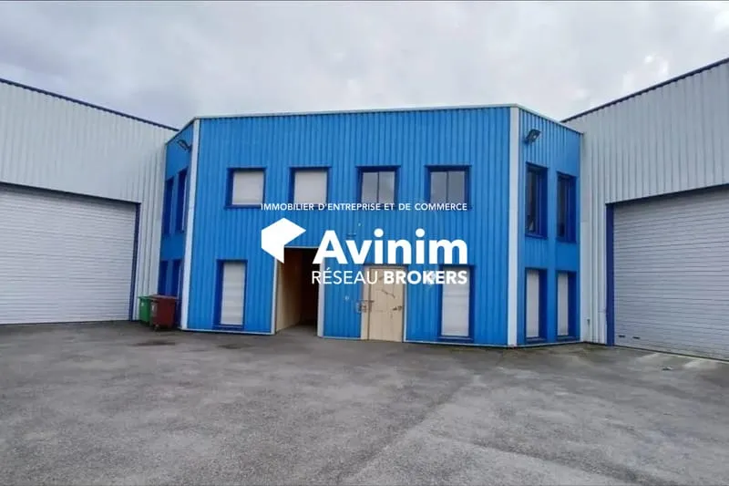 Immeuble industriel 385 m² - Photo 1
