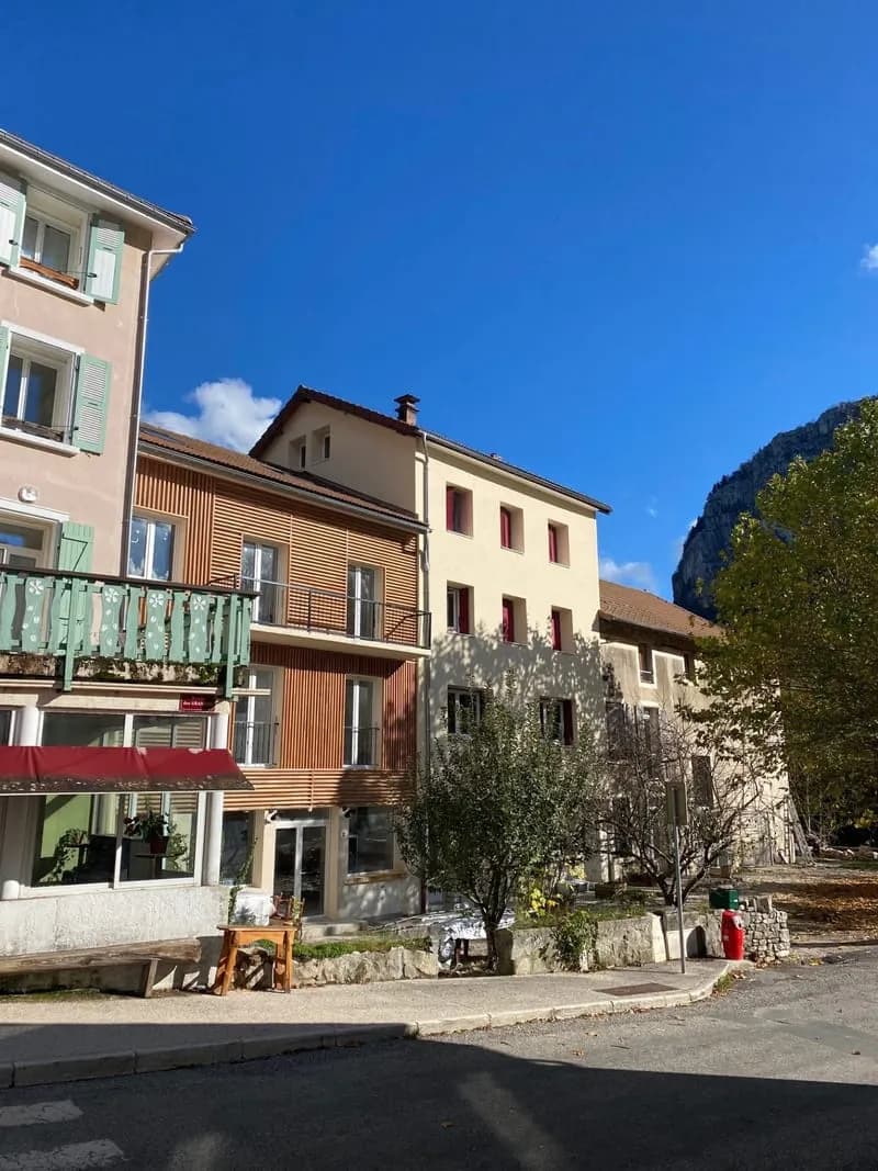 Affaire rare avec cet investissement clé en main à la rentabilité immédiate, dans un secteur touristique. - Photo 1
