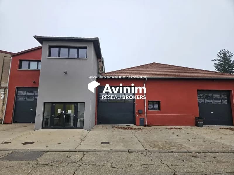 Immeuble industriel 1800 m² - Photo 1