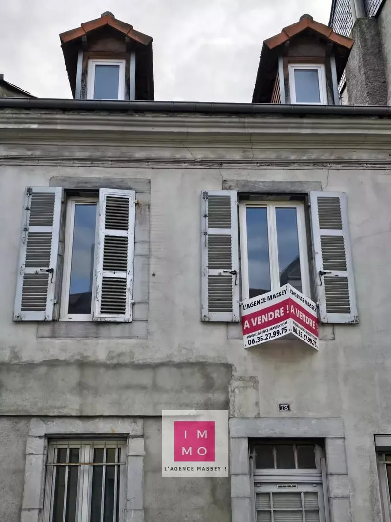 A SAISIR IMMEUBLE DE RAPPORT LOCATIF - Photo 1