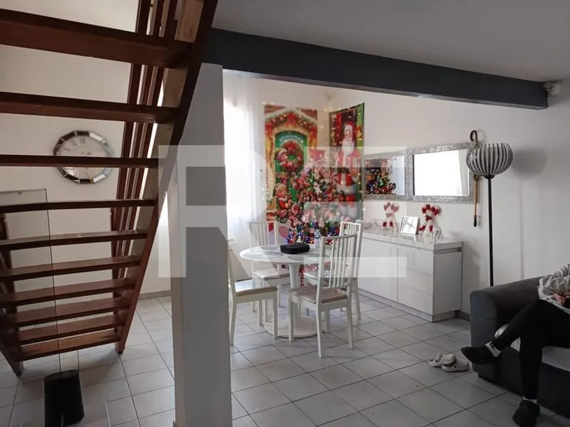 Immeuble en monopropriété: 3 appartements, garage et annexes - Photo 1