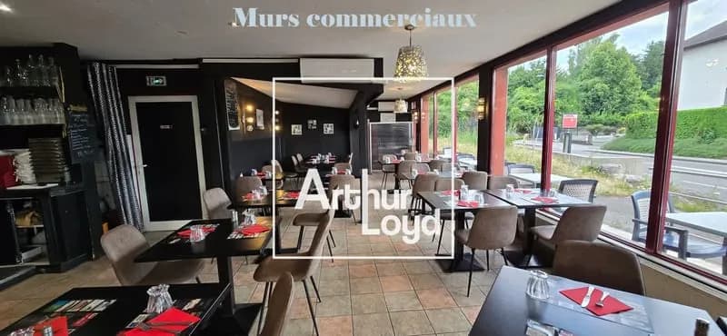 À VENDRE : ENSEMBLE IMMOBILIER MIXTE OPPORTUNITÉ D'INVESTISSEMENT - Photo 1