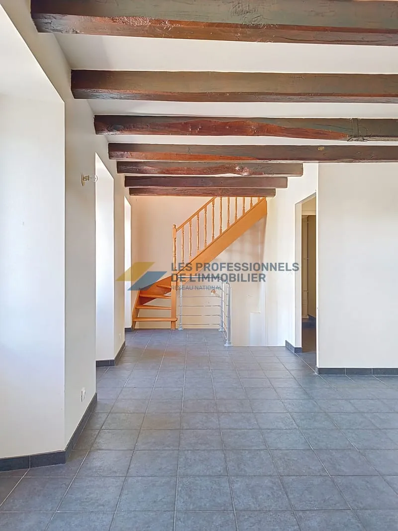 Vente d'un immeuble de rapport situé au centre bourg de Nivillac. - Photo 1