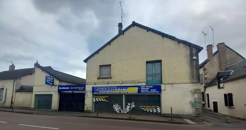 local commercial + appartement Decize 58300 - Photo 1