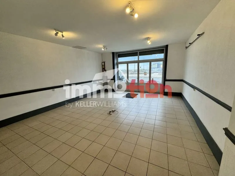 VENTE : local commercial face mer + appartement arriere - Photo 1