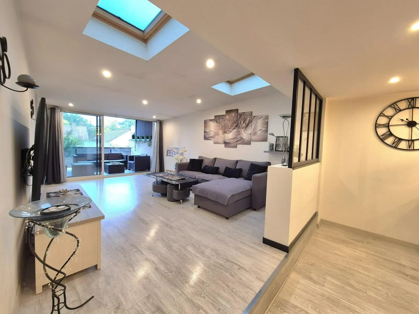 Immeuble 300 m² - Photo 1