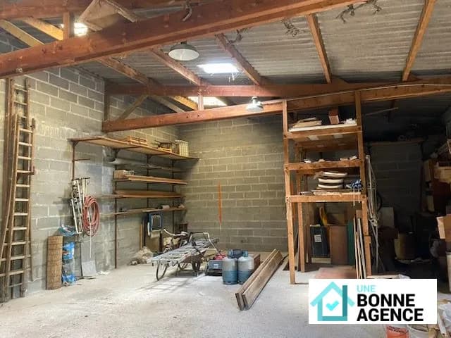 Immeuble industriel 100 m² - Photo 1