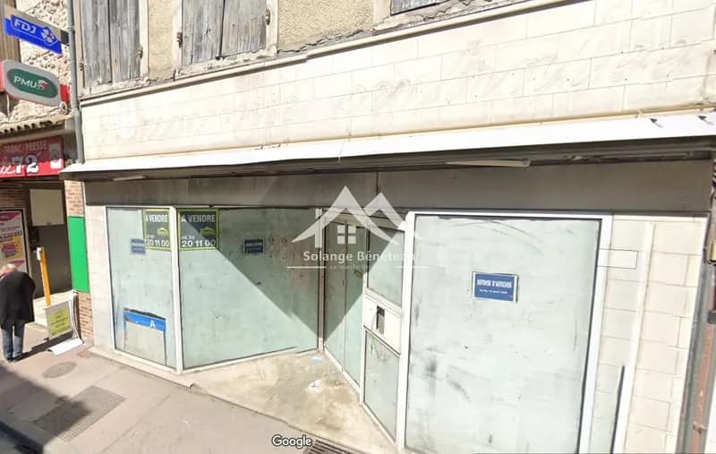 Immeuble et surface commerciale au centre de Casteljaloux - Photo 1