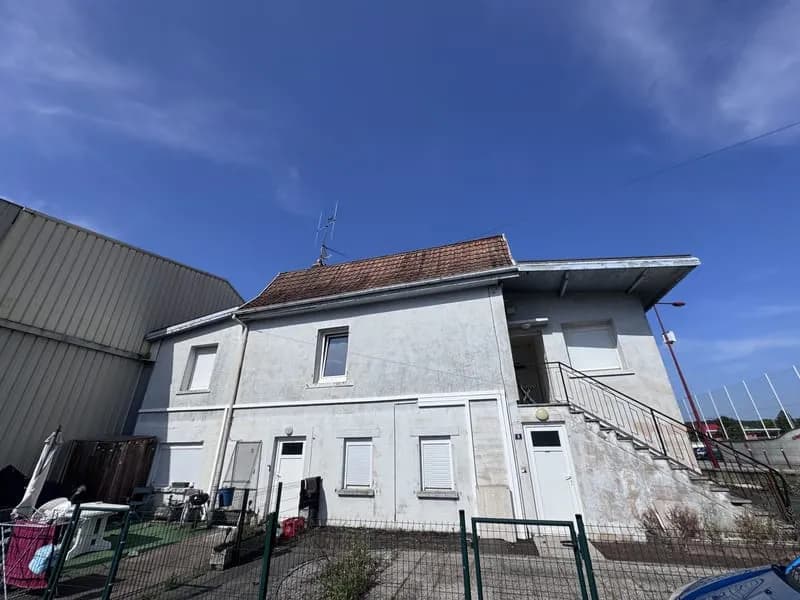 IMMEUBLE DE RENDEMENT PROCHE CENTRE VILLE D'EXINCOURT À PLUS DE 10% DE RENDEMENT BRUT - Photo 1