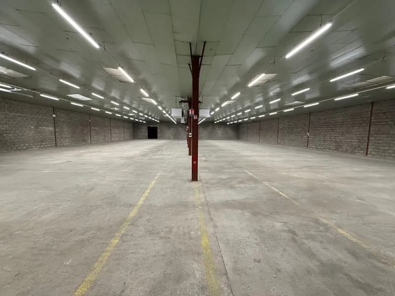 Immeuble industriel 1978 m² - Photo 1