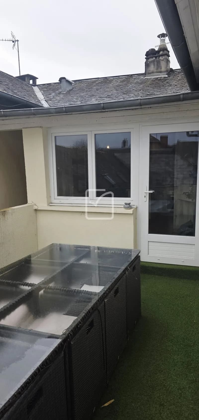 Immeuble centre d'Objat avec un rapport locatif - Photo 1