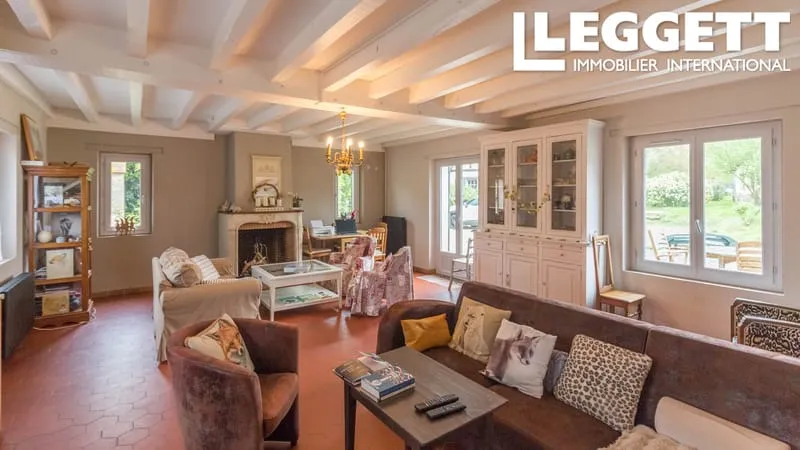 Ensemble immobilier de deux maisons rénovées avec charme et grand terrain arboré - Vexin-sur-Epte - Photo 1