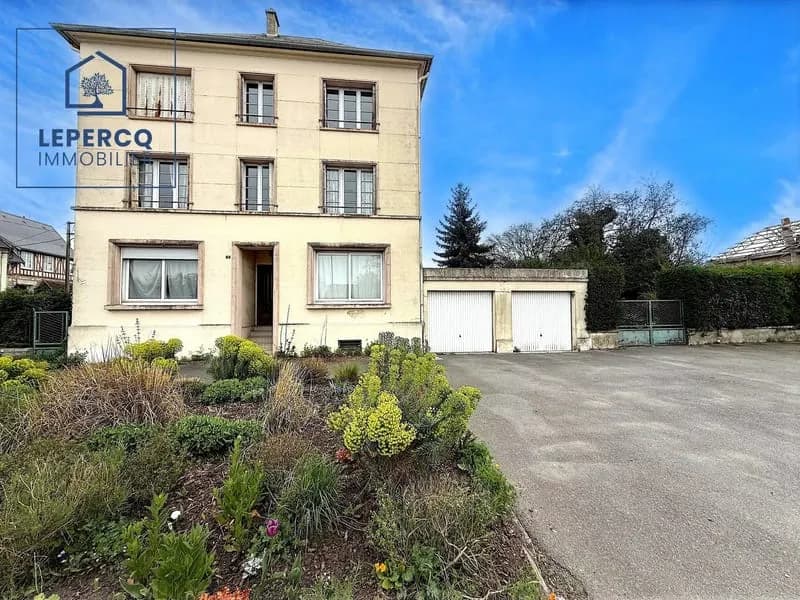 Immeuble de rapport 8 pièces 247 m² - Photo 1