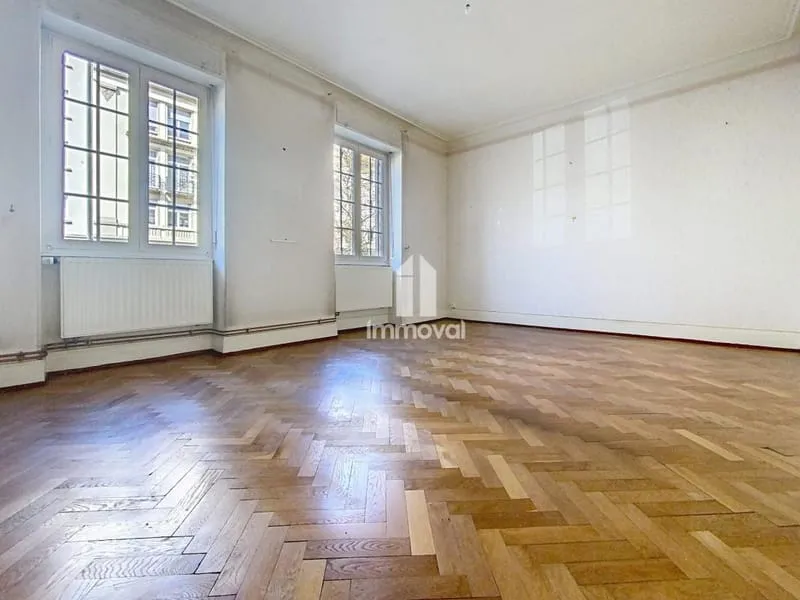 CONSEIL DES XV- IMMEUBLE- 378m2 - Photo 1