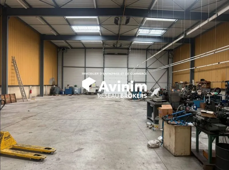 Immeuble industriel 1200 m² - Photo 1