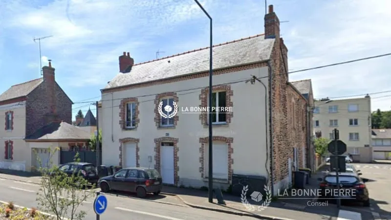 RENNES Immeuble composé de 4 lots en location saisonnière rent - Photo 1