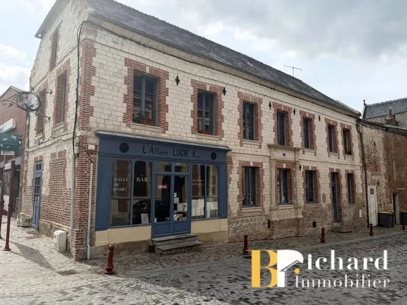 Immeuble centre ville de Marle - Photo 1