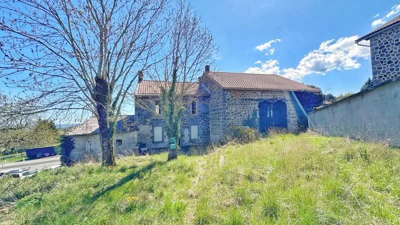 Ensemble immobilier à Orcines - Photo 1