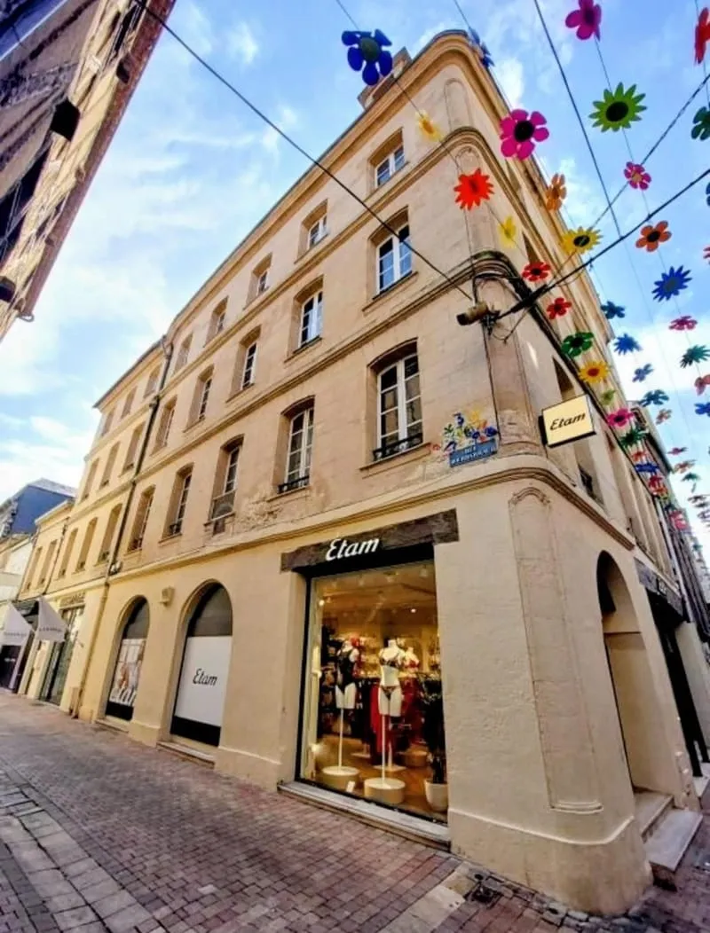Immeuble 1100 m² - Photo 1