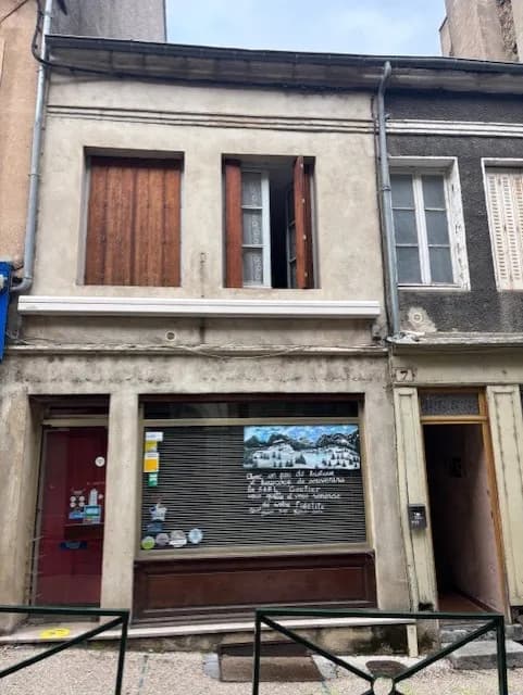EXCLUSIVITE, à AUTUN, plein coeur de ville, immeuble commercial libre. - Photo 1