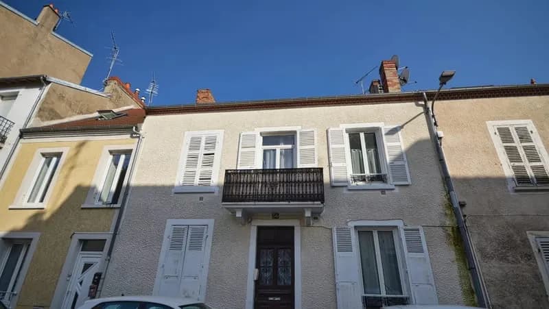 À VENDRE - VICHY - Ensemble immobilier proche centre-ville et ga - Photo 1