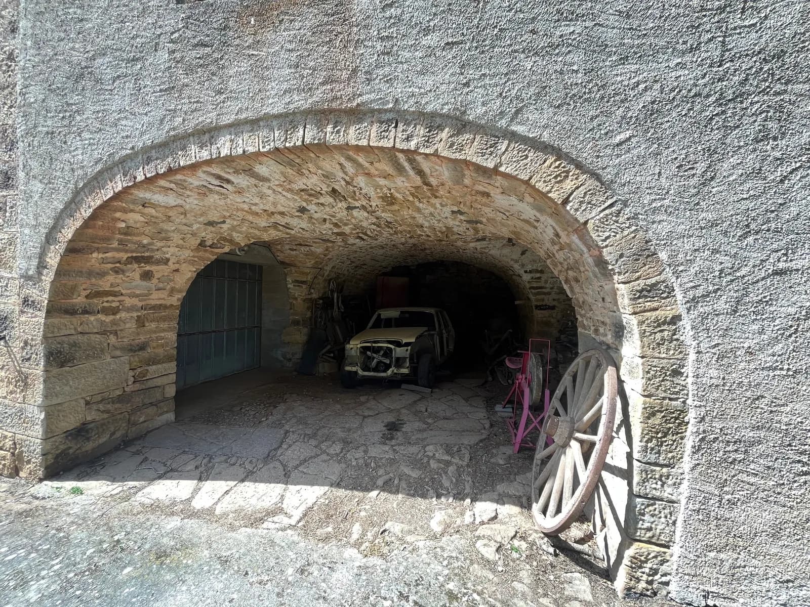 Ensemble immobilier à fort potentiel à la frontière Aveyron / Tarn - Photo 1