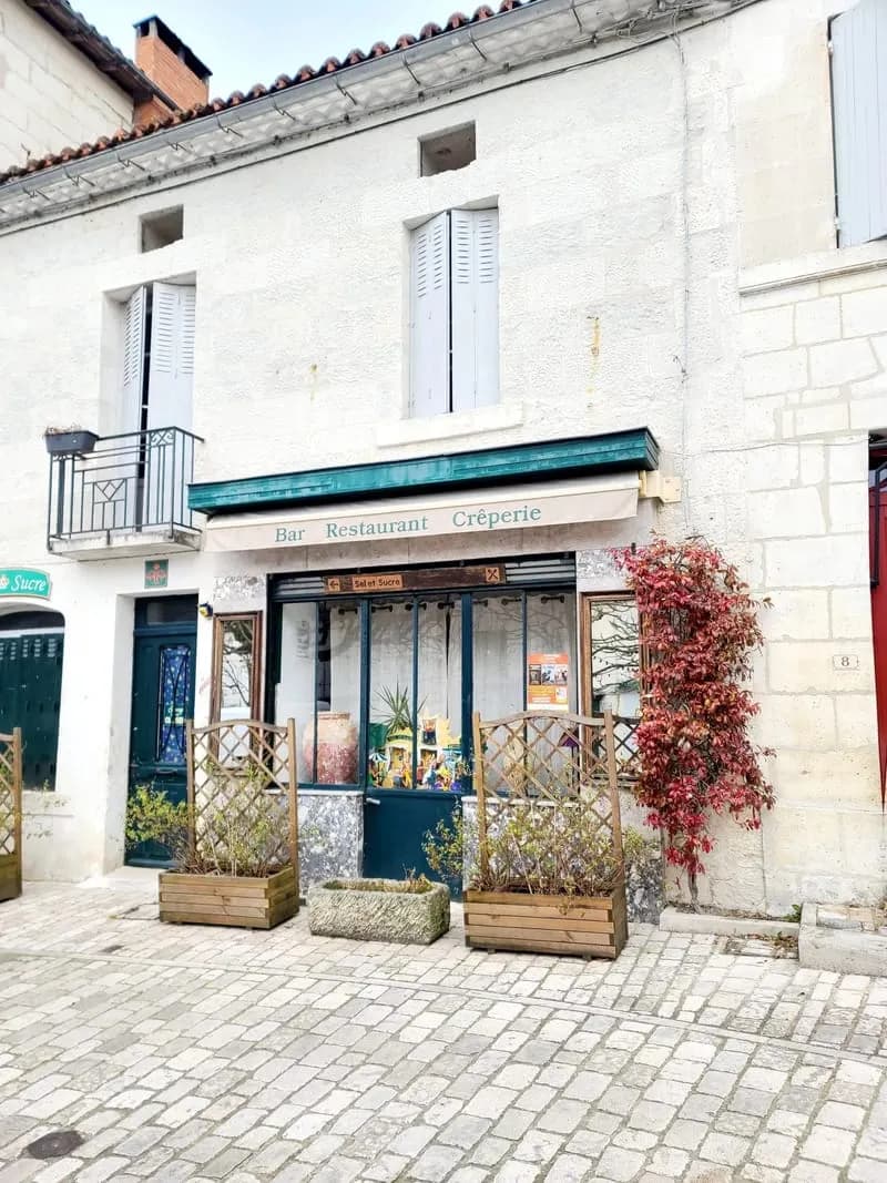 Dans un village classé du Périgord - Photo 1