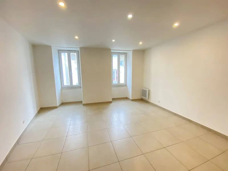immeuble de rapport composé de deux appartements, un studio et un t3 - Photo 1