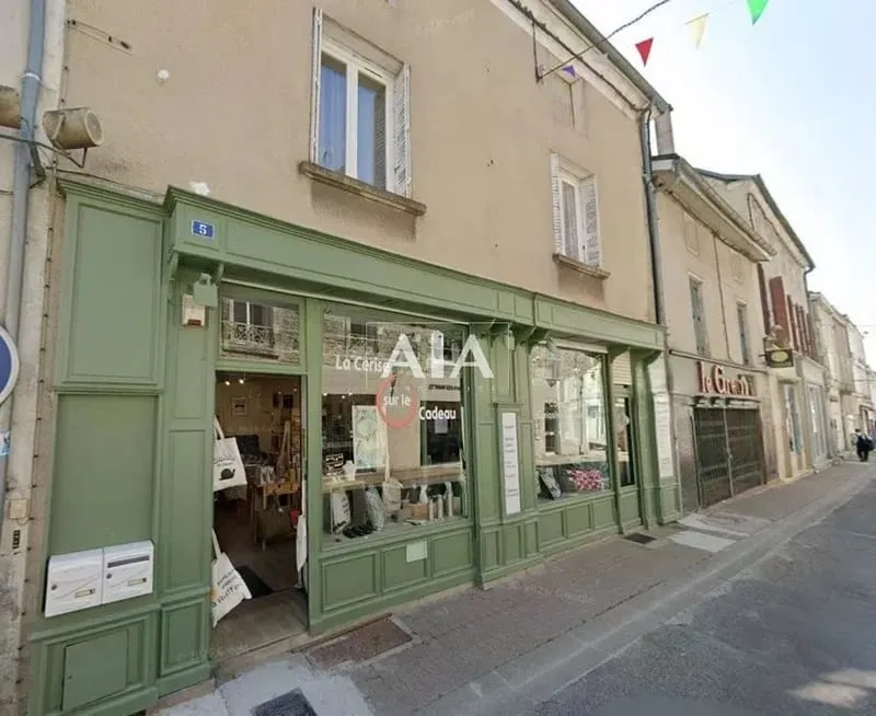 Local commercial et appartement - Photo 1