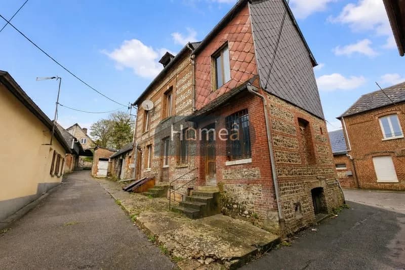 Ensemble immobilier de 155m2 avec batiment et cour à rénover DOUDEVILLE - Photo 1