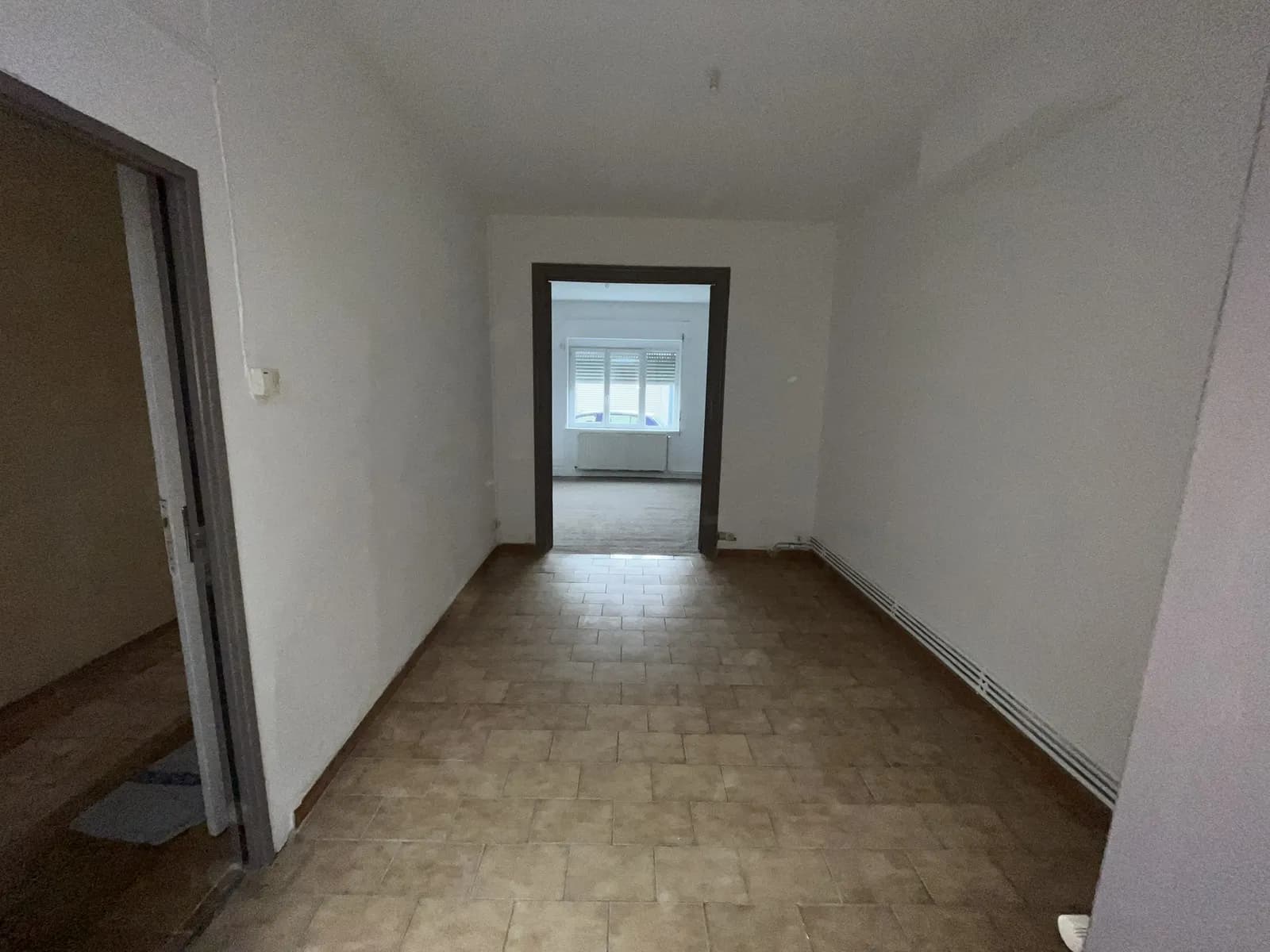 Votre agence IMMO AMANDINOIS, vous propose sur la commune d'ANZIN cet immeuble comprenant 3 logements 2 T1, 1. - Photo 1