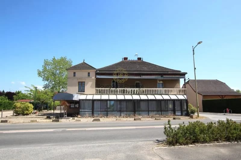 Immeuble 609 m² - Photo 1