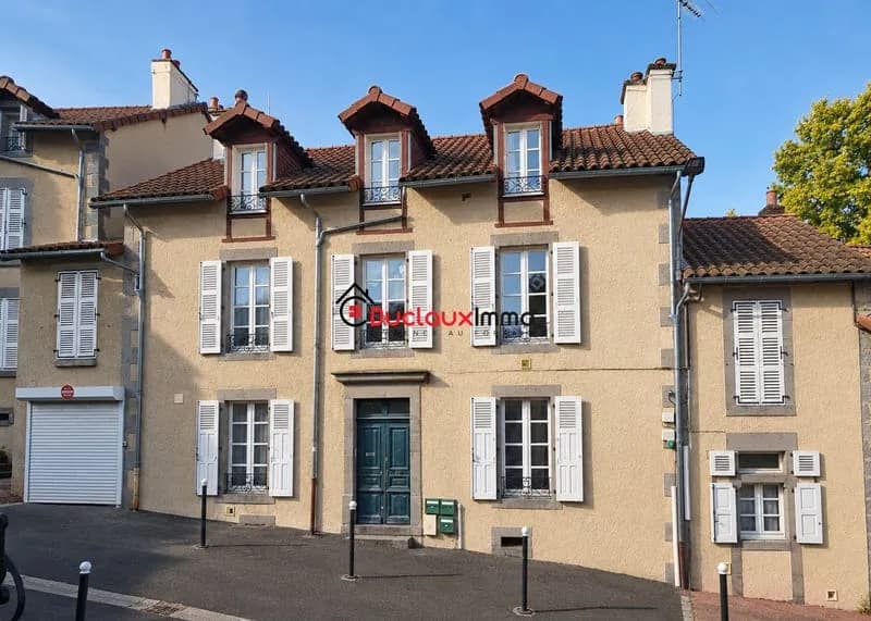 AURILLAC - Quartier très recherché - Immeuble en MONOPROPRIETE - Photo 1