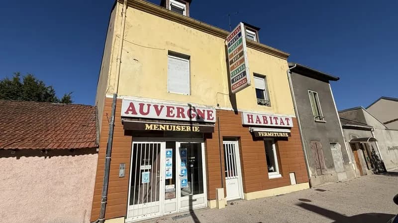 Vichy - Cusset - Immeuble avec 4 appartements, local commercial et bureaux, grand garage-atelier - Photo 1