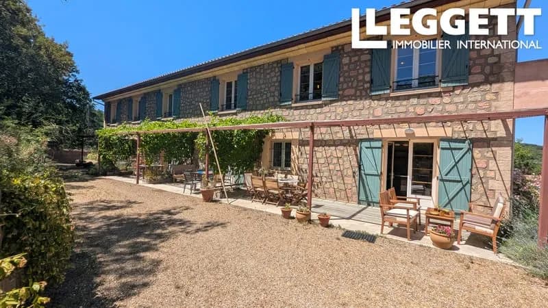 Ensemble immobilier de cinq résidences avec fort potentiel dans le Géoparc des Terres d'Hérault - Photo 1