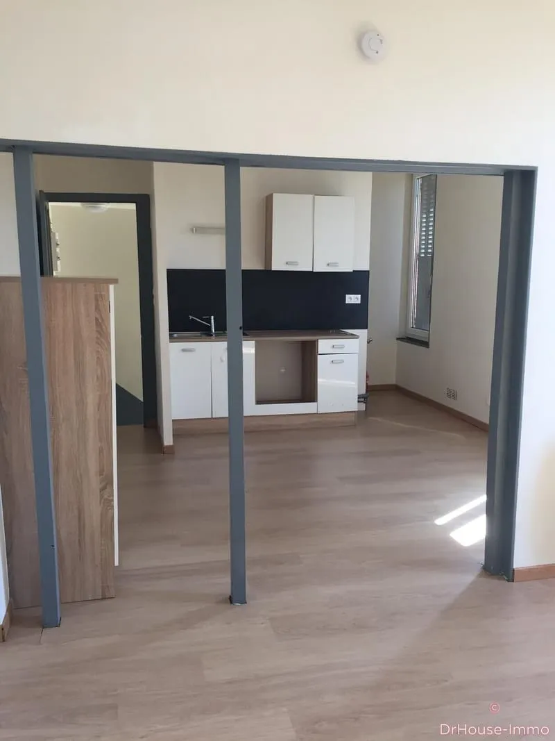 Immeuble de 2 appartements avec garages. Loués. - Photo 1