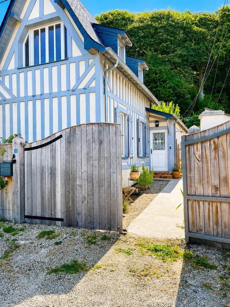 ENSEMBLE IMMOBILIER ENTRE MER ET CAMPAGNE - Photo 1