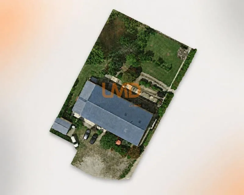 Jonzac - 10 logements - CA 70 000 € - Photo 1