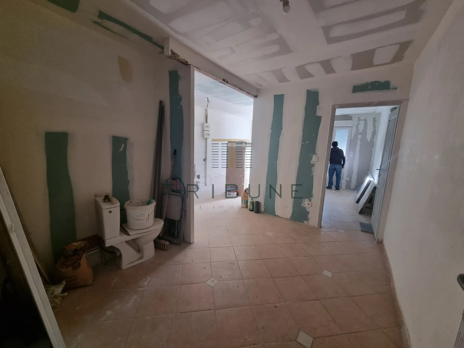 Immeuble vide de 6 appartements - Photo 1