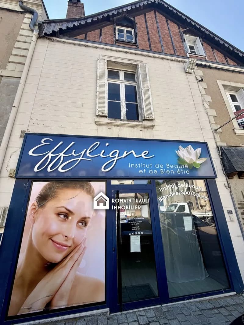 Immeuble centre-ville de CRAON - Photo 1