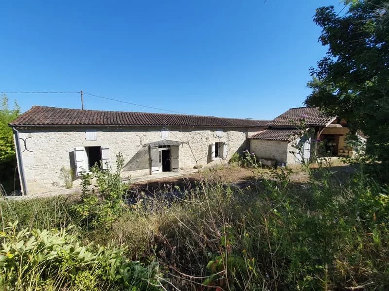 Beau potentiel pour cet ensemble immobilier à rénover - Photo 1