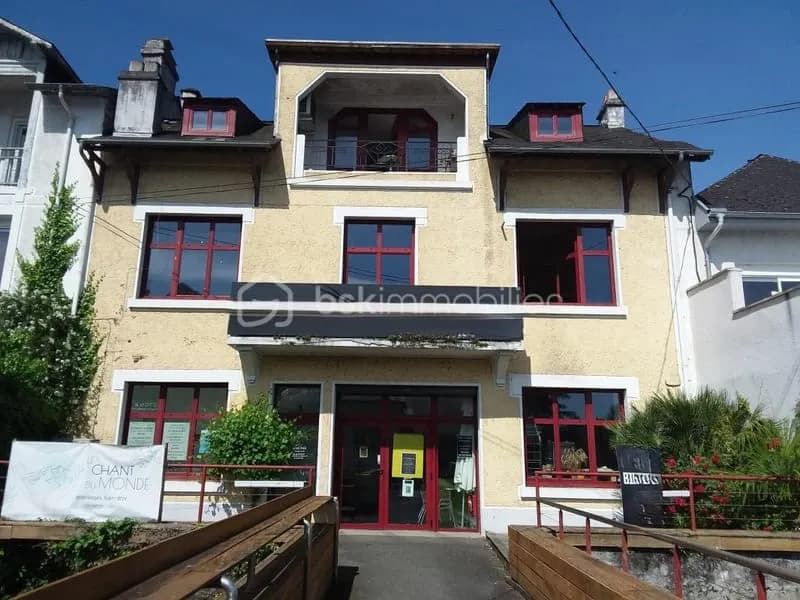 IMMEUBLE CENTRE VILLE NAY 64800 - Photo 1