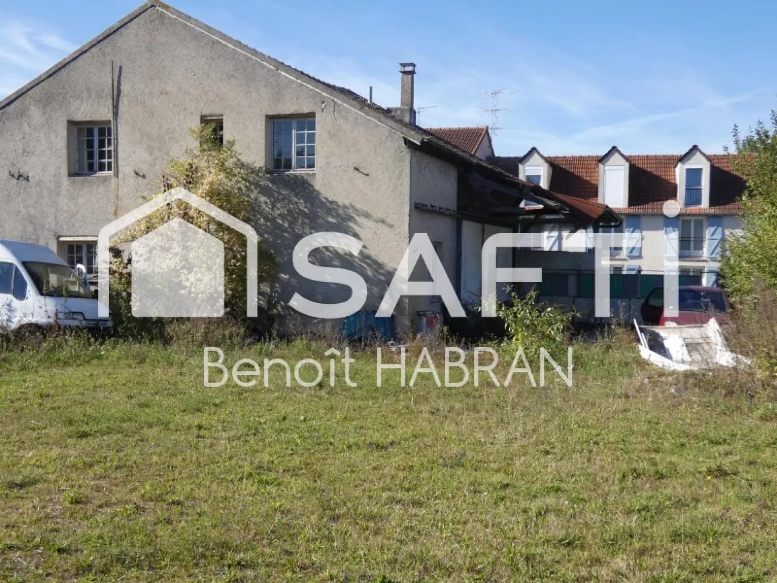grange de 320M2 sur 1400M2 de terrain constructible - Photo 1