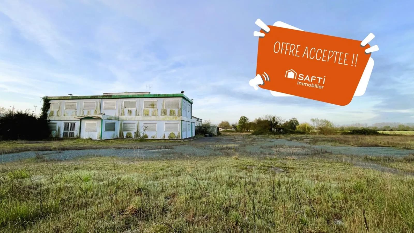 Ensemble immobilier sur plus de 10600m² de terrain - Photo 1