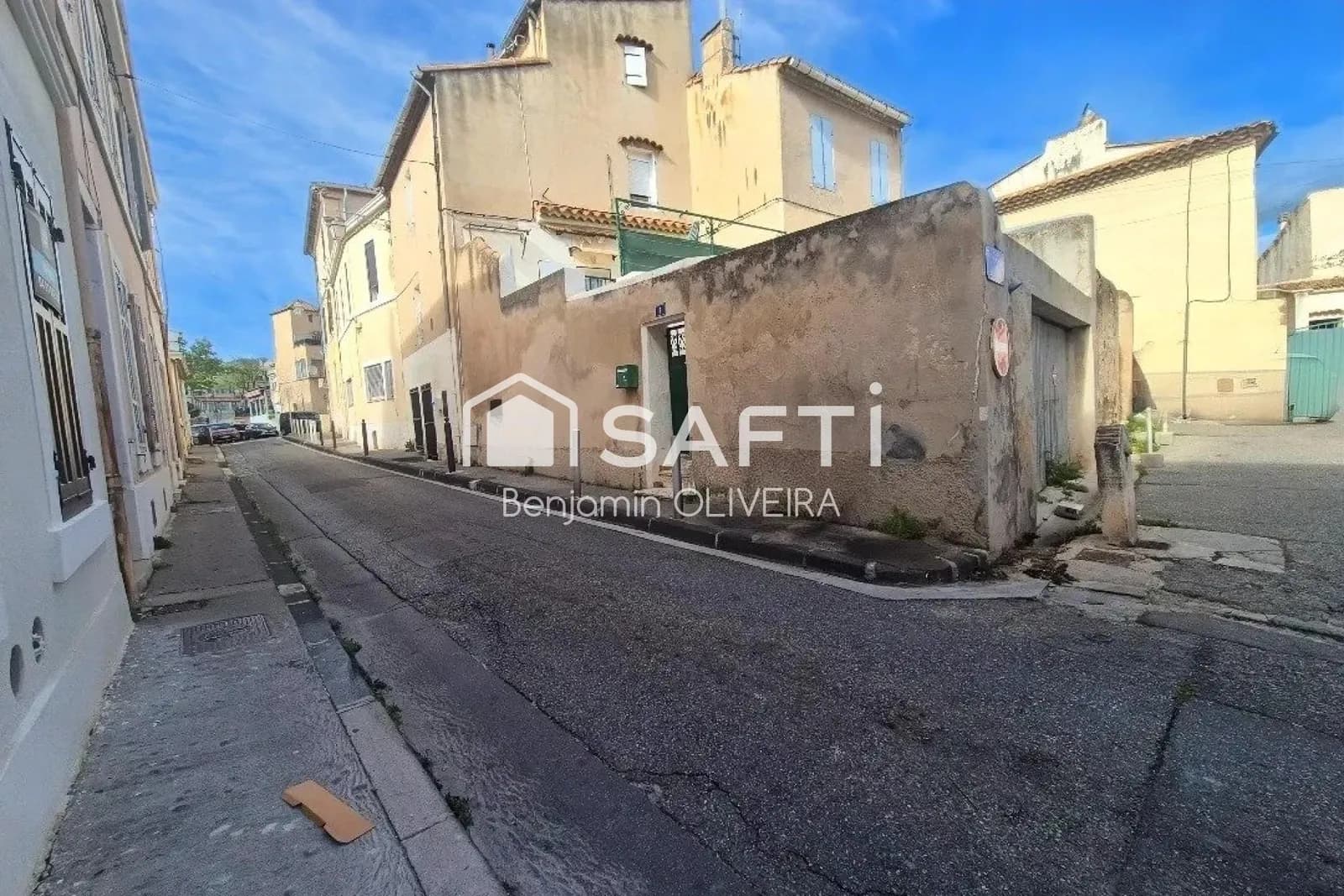 Immeuble avec T2, T2/T3 duplex , local commercial et garage 155m² - Photo 1
