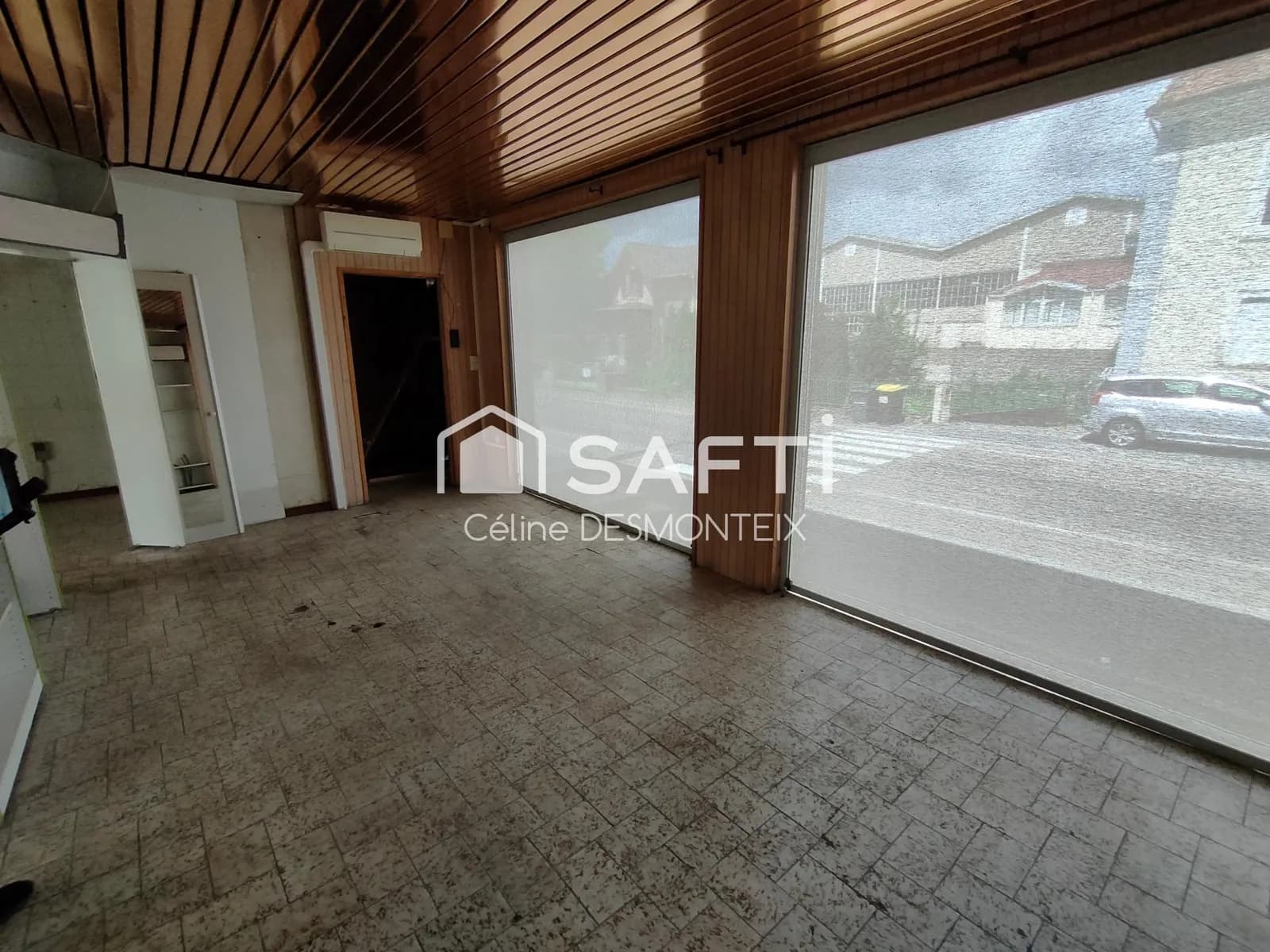 IMMEUBLE À FORT POTENTIEL AVEC PARTIE COMMERCIALE & LOGEMENT - Idéal investisseurs ! - Photo 1