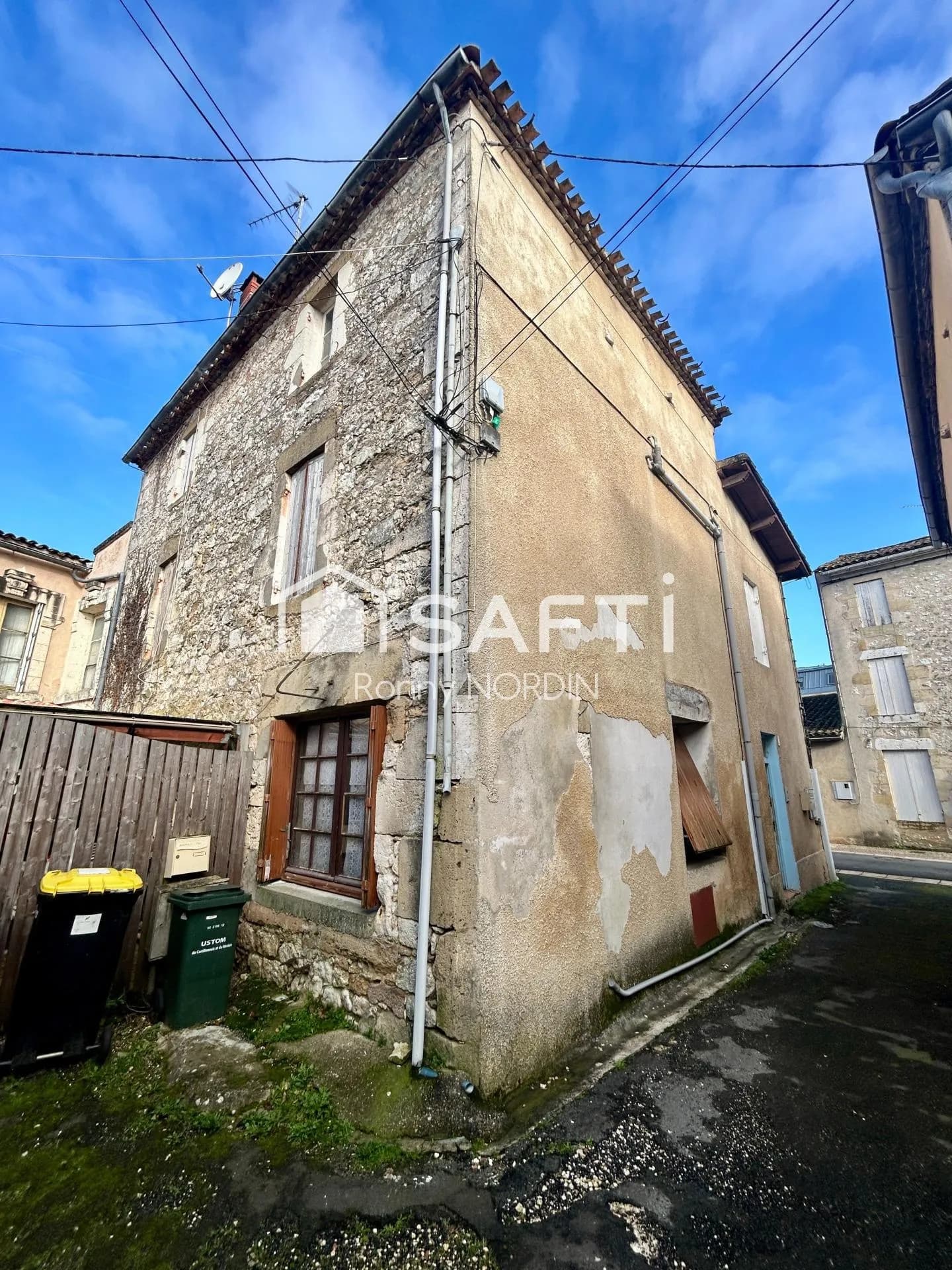 Immeuble 180 m2 - T3 et T4 - Photo 1