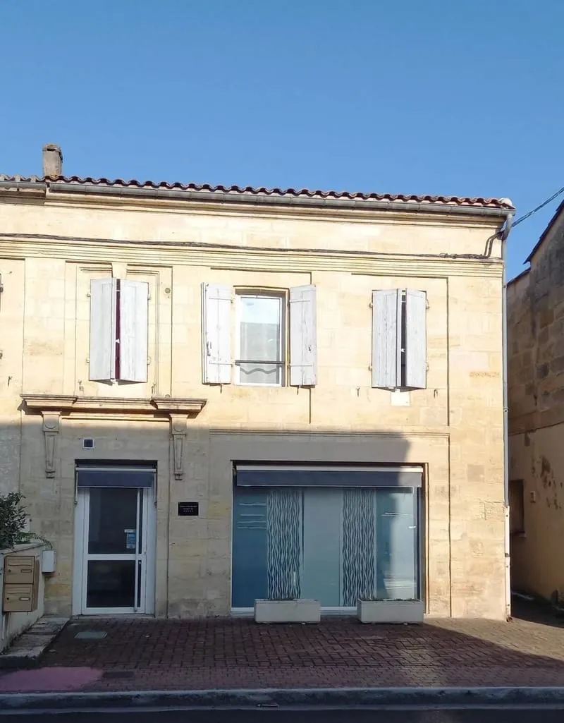 Immeuble 158 m² - Photo 1