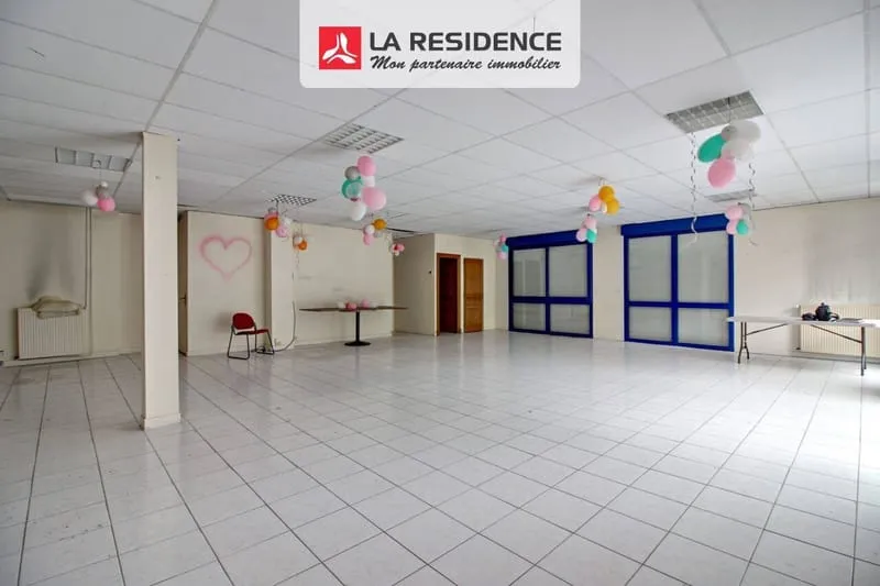 Immeuble 500 m² - Photo 1