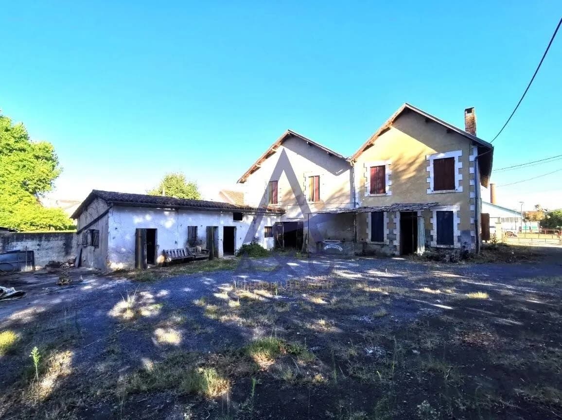 Immeuble 600 m² - Photo 1
